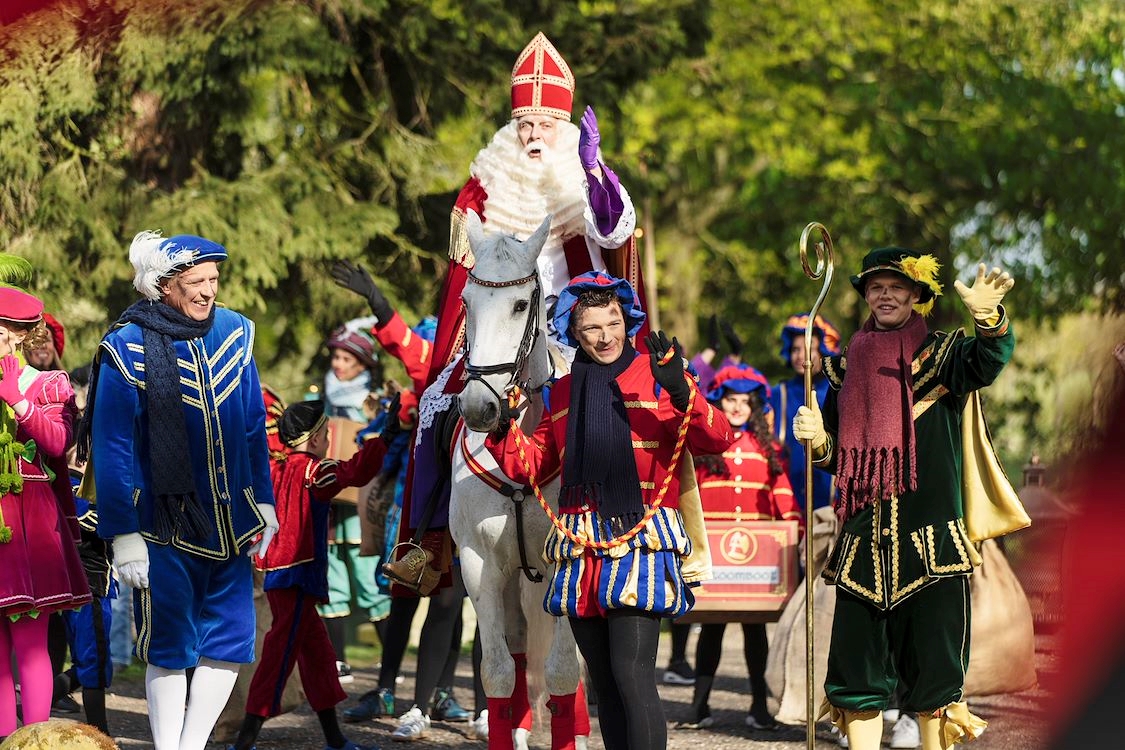 De Grote Sinterklaasfilm en de Vliegende Pieten